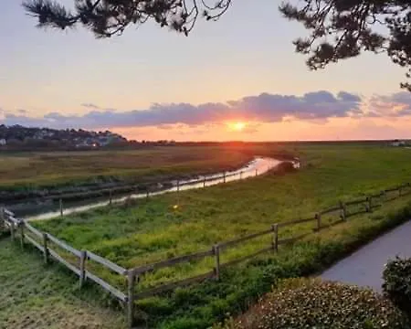 Les Ondines Vue Riviere Et Holiday home