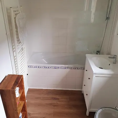 Les Ondines Vue Riviere Et